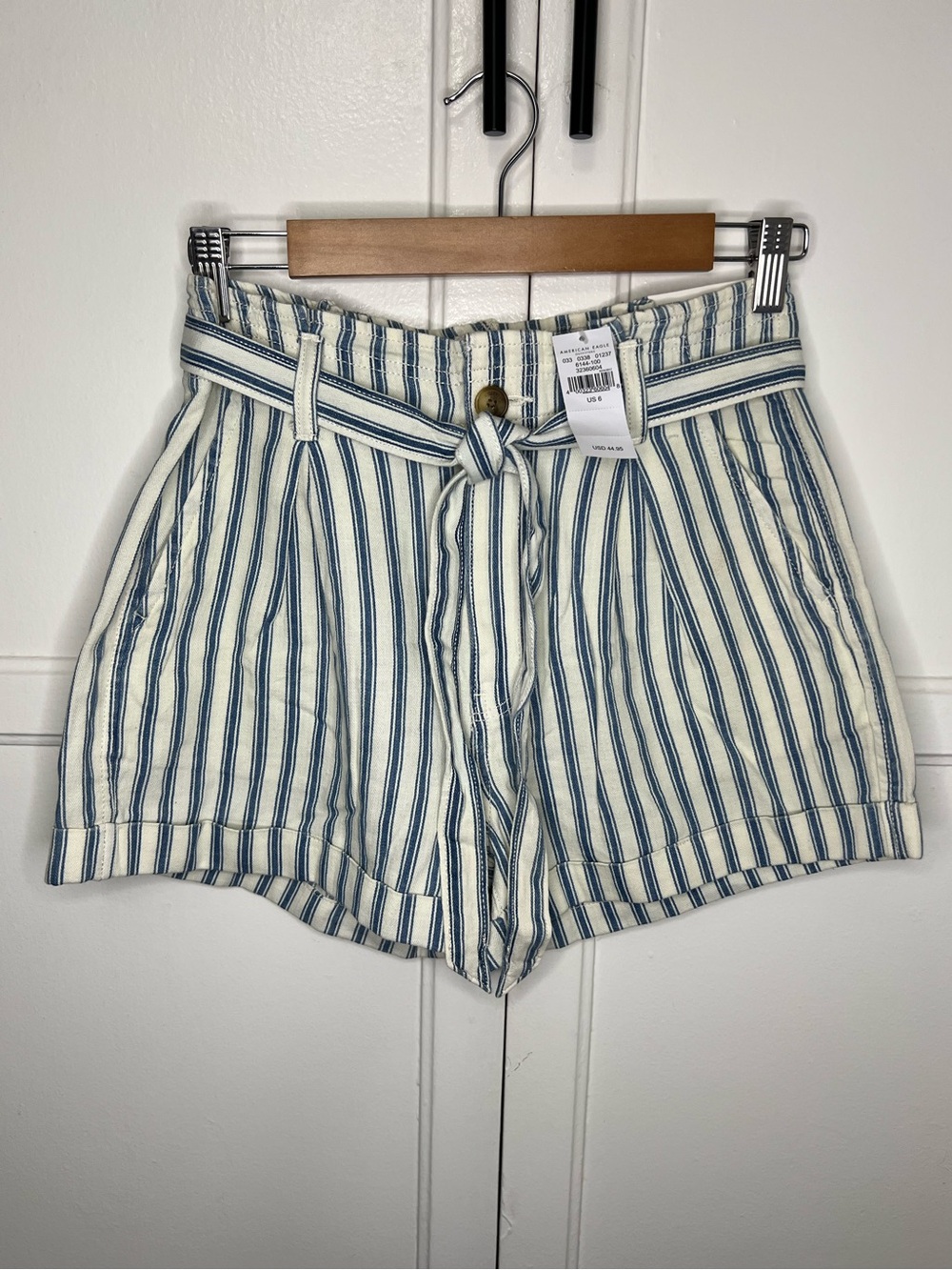 American Eagle Women’s Hi-Rise Belted Casual Striped Denim Shorts | Size 6 - NWT